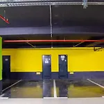 Comfort Bulevar With Garage Апартаменты *