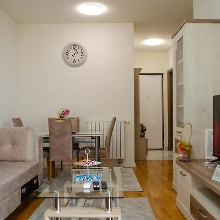 Apartment Comfort Bulevar With Garage